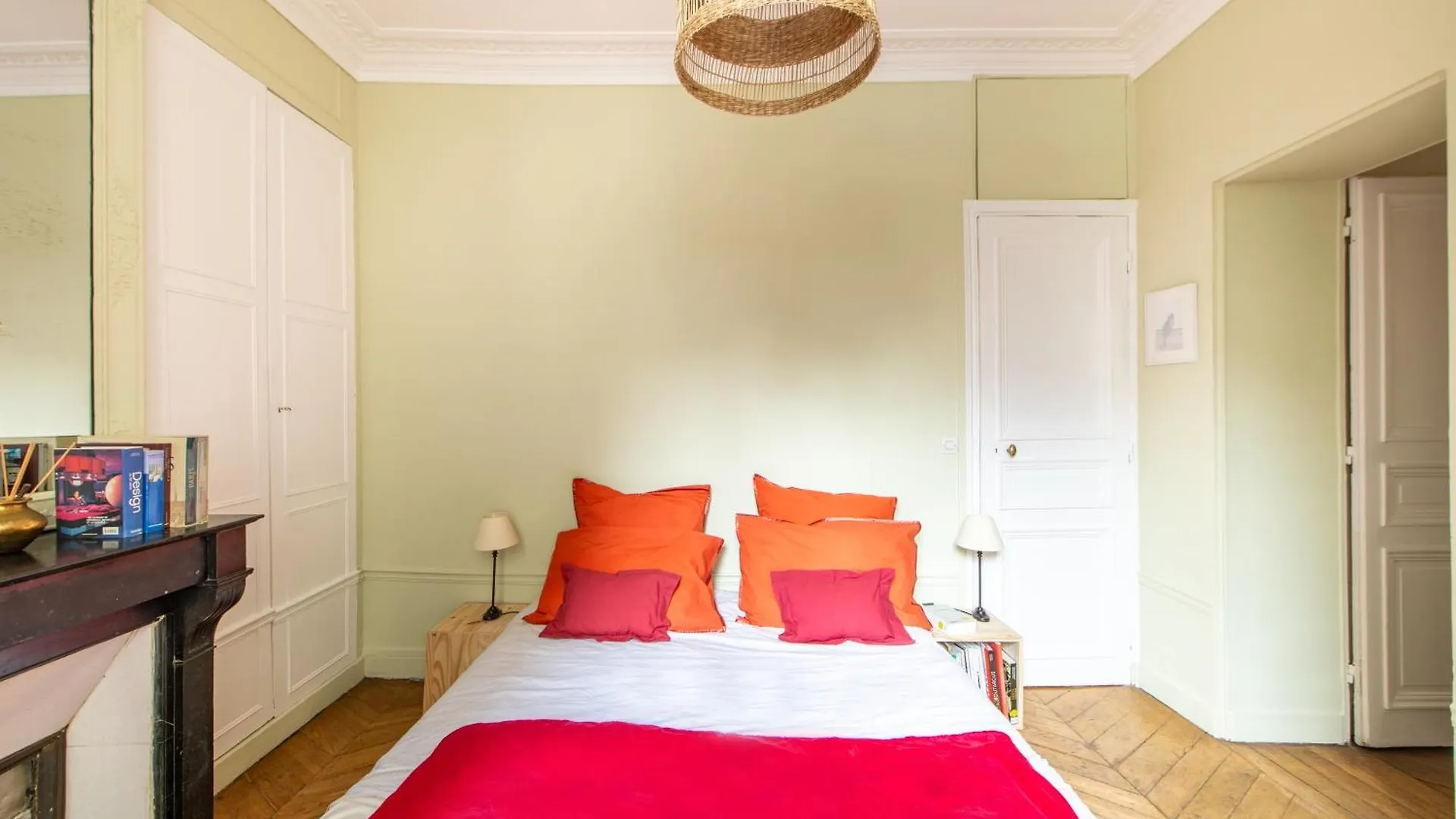 Geranimus Enghien Apartment Paris